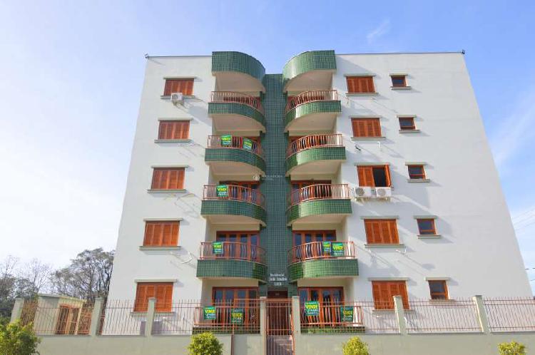 Apartamento com 3 Quartos à Venda, 98 m² por R$ 255.000