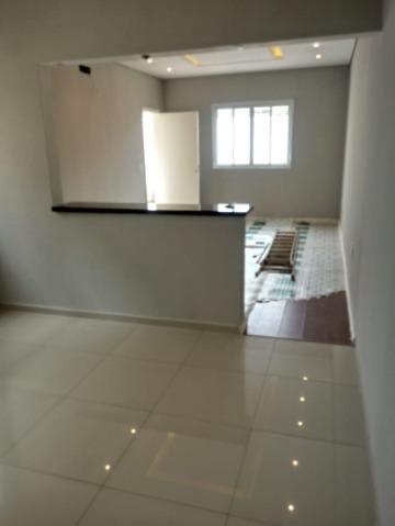 Casa com 3 Quartos à Venda, 100 m² por R$ 349.000 COD.