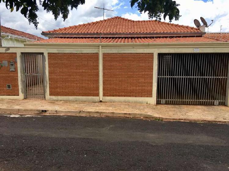 Casa com 3 Quartos à Venda, 155 m² por R$ 270.000 COD.
