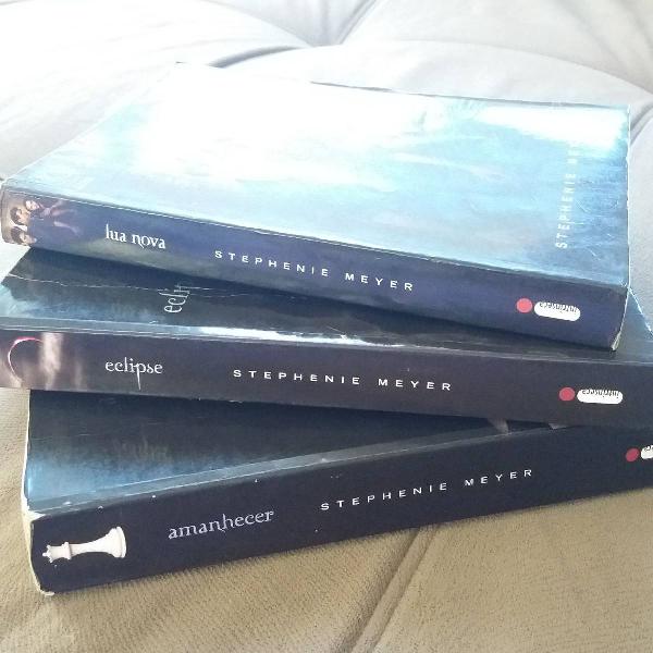 Livros da saga Crepúsculo de Stephenie Meyer