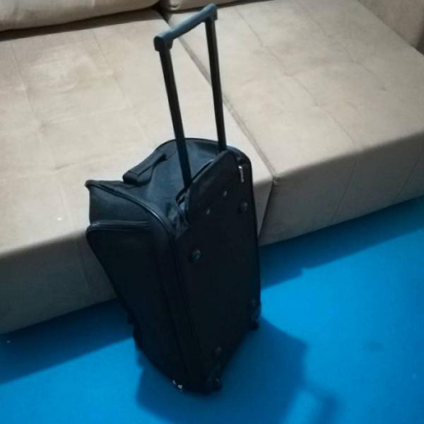 Mala, bolsa de viagem importada, com rodinhas