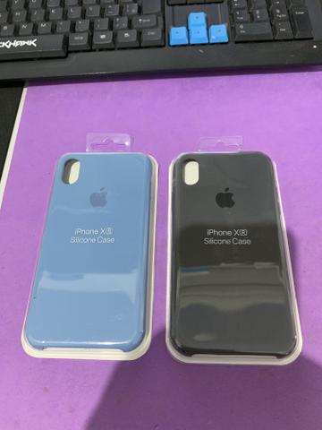 Vendo duas capa original iPhone XR nova