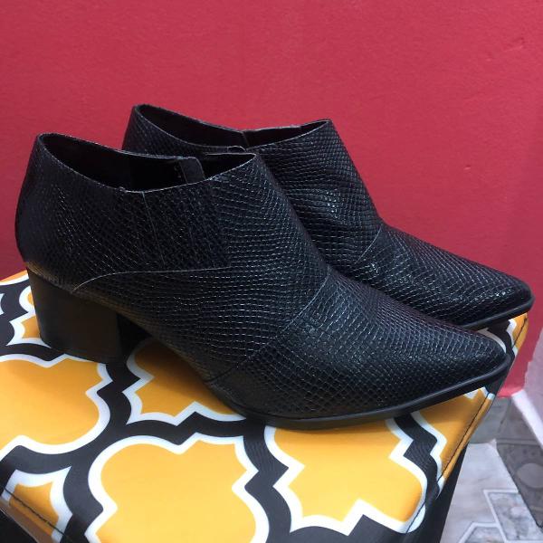 bota cano curto / martinez / corino / confortável / tamanho