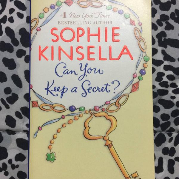 livro can you keep a secret - sophie kinsella - edição de