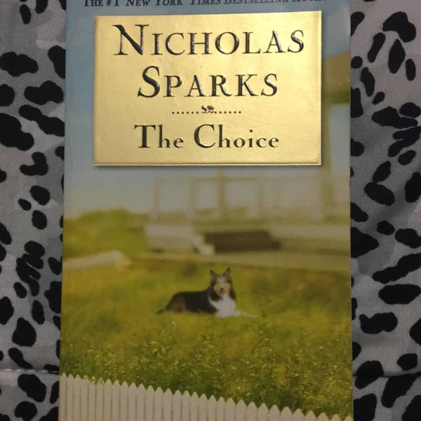 livro the choice - nicholas sparks - edição de bolso, em