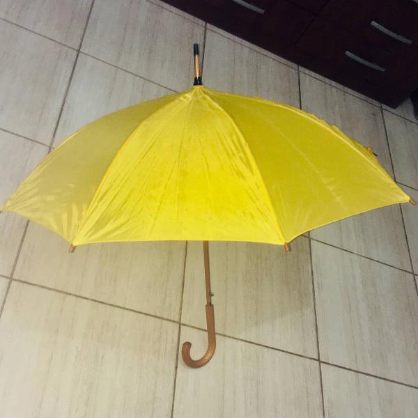 yellow umbrella (guarda chuva amarelo)