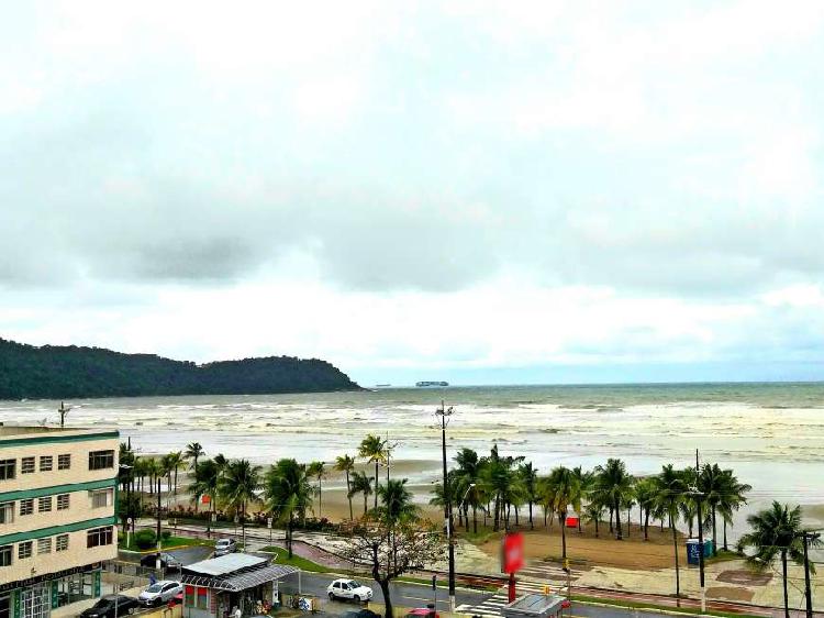 Apartamento com 1 Quarto à Venda, 45 m² por R$ 195.000