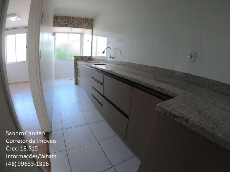 Apartamento com 2 Quartos à Venda, 54 m² por R$ 148.000