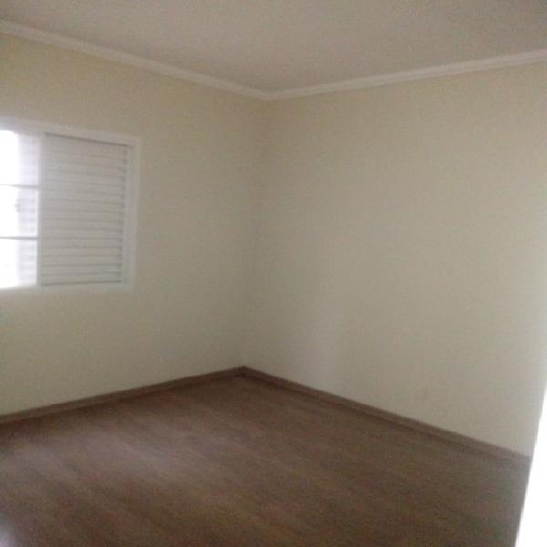 Apartamento com 2 Quartos à Venda, 58 m² por R$ 190.000