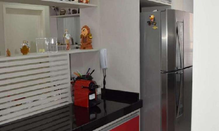 Apartamento com 2 Quartos à Venda, 59 m² por R$ 280.000