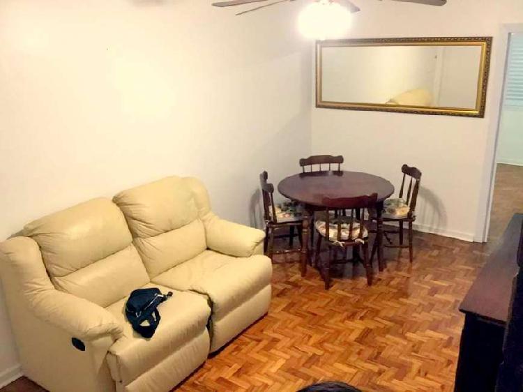 Apartamento com 2 Quartos à Venda, 62 m² por R$ 500.000