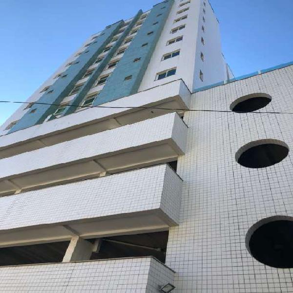 Apartamento com 2 Quartos à Venda, 65 m² por R$ 260.000