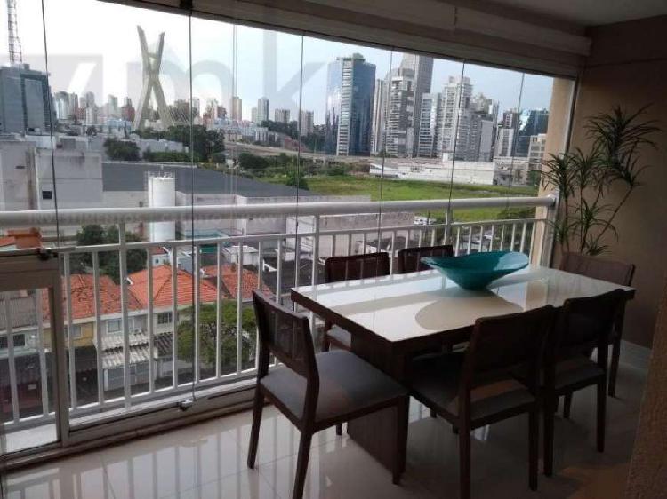 Apartamento com 2 Quartos à Venda, 74 m² por R$ 955.000