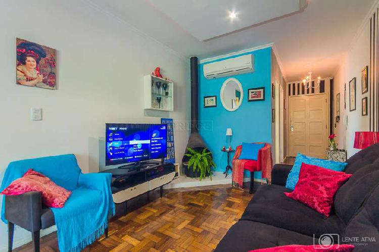 Apartamento com 2 Quartos à Venda, 84 m² por R$ 410.000