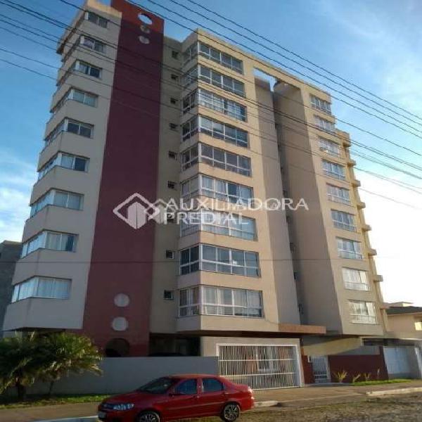 Apartamento com 2 Quartos à Venda, 85 m² por R$ 432.000
