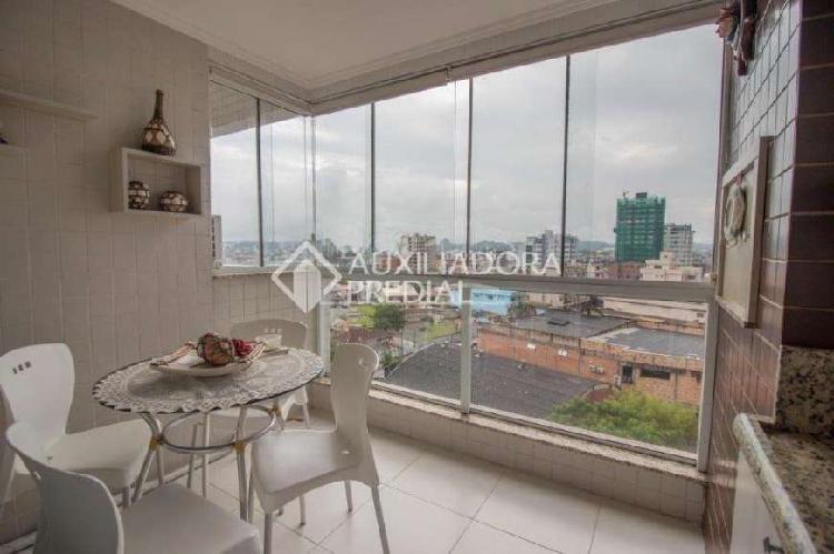 Apartamento com 3 Quartos à Venda, 105 m² por R$ 605.000