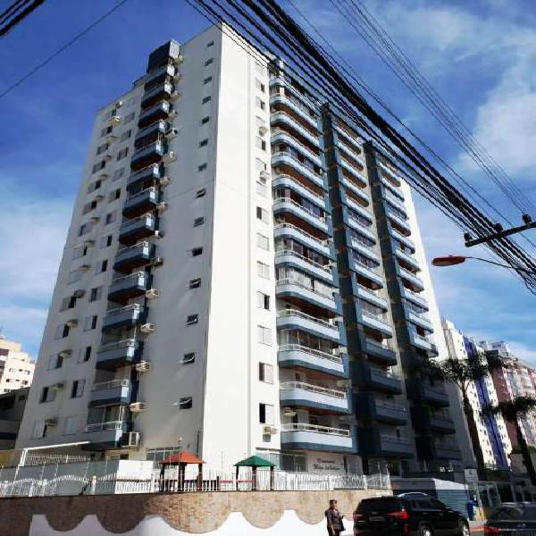 Apartamento com 3 Quartos à Venda, 126 m² por R$ 570.000