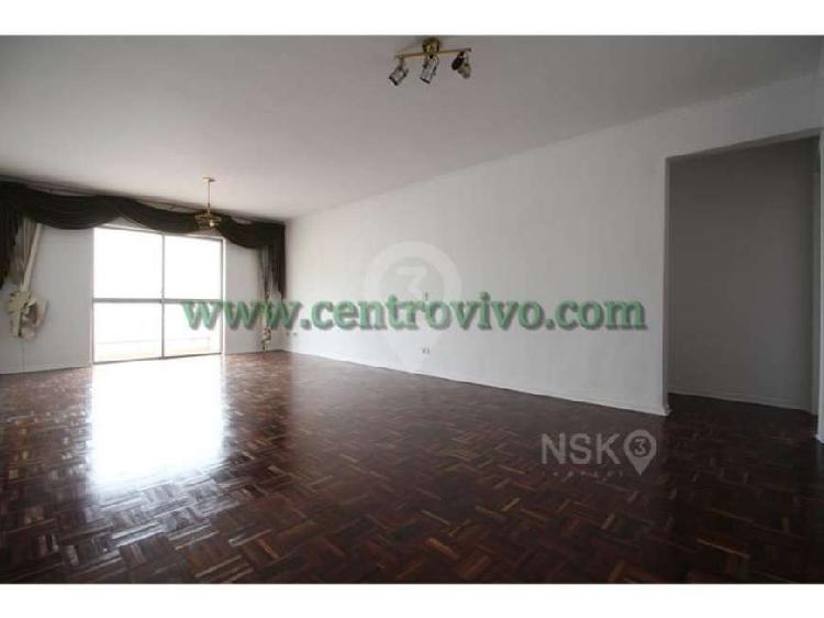 Apartamento com 3 Quartos à Venda, 128 m² por R$ 649.900