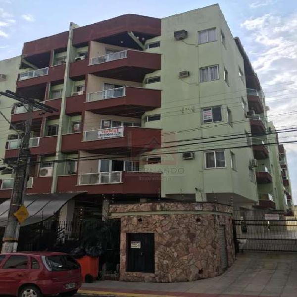 Apartamento com 3 Quartos à Venda, 174 m² por R$ 430.000