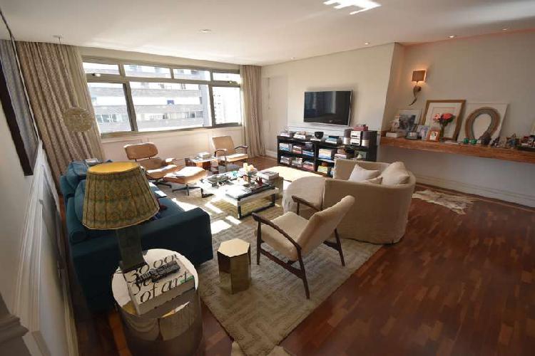 Apartamento com 3 Quartos à Venda, 175 m² por R$ 1.750.000