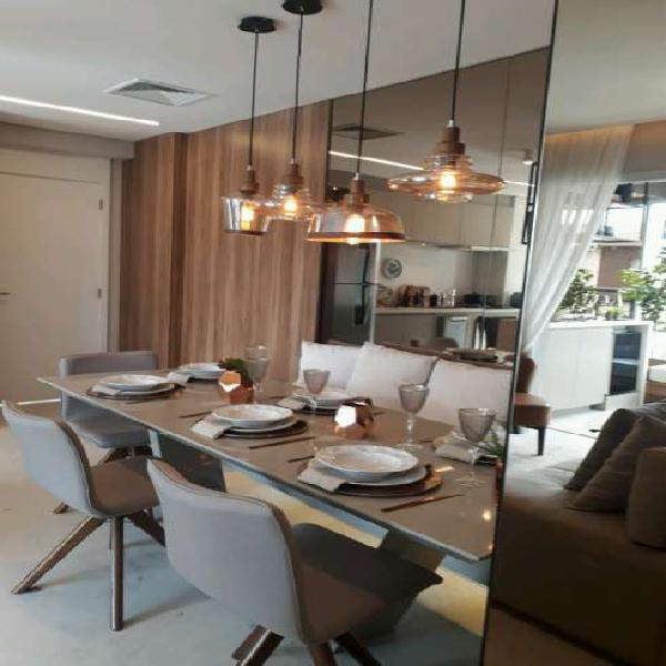 Apartamento com 3 Quartos à Venda, 72 m² por R$ 405.000