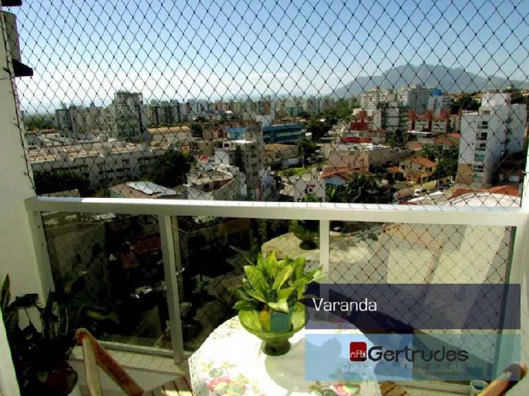 Apartamento com 3 Quartos à Venda, 80 m² por R$ 345.000