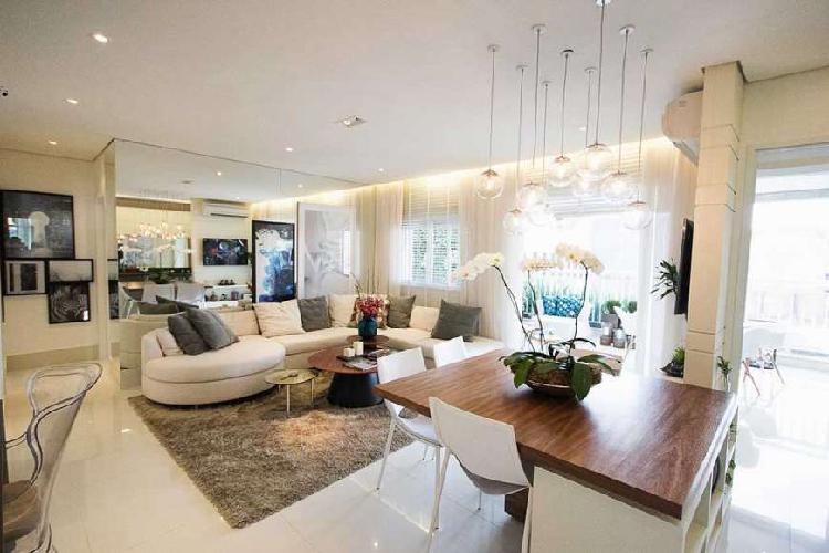 Apartamento com 3 Quartos à Venda, 92 m² por R$ 689.000