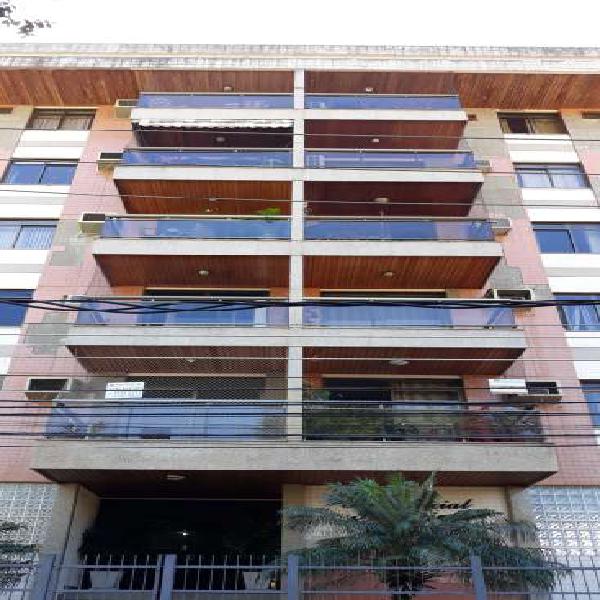 Apartamento com 3 Quartos à Venda, 95 m² por R$ 350.000