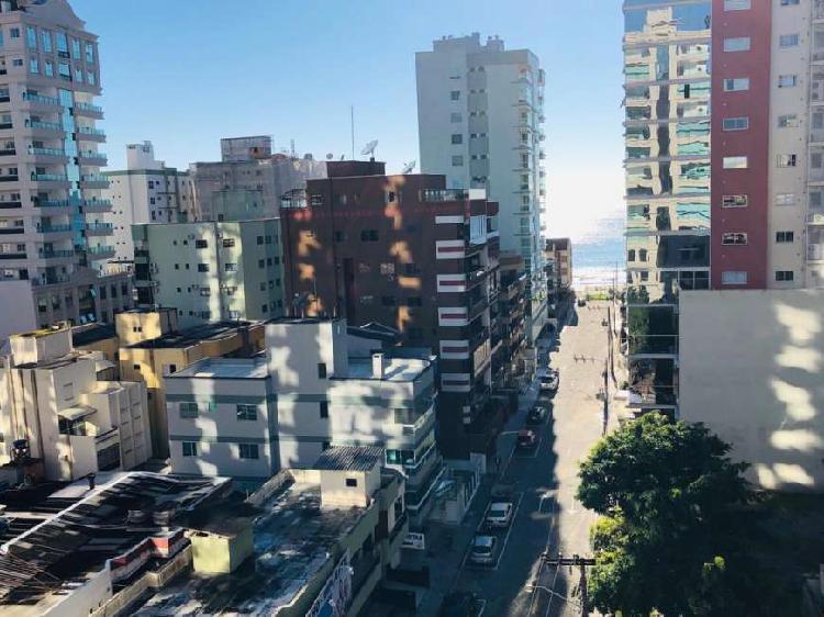 Apartamento com 3 Quartos para Alugar, 130 m² por R$