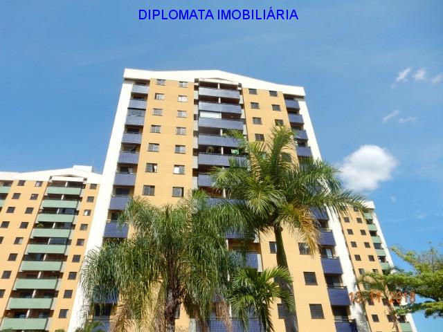Apartamento com 4 Quartos à Venda, 105 m² por R$ 610.000