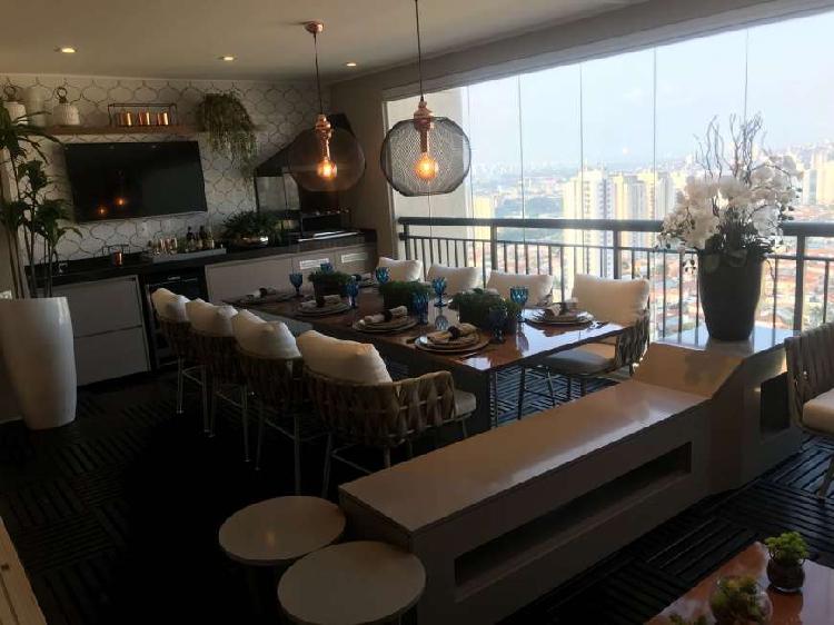Apartamento com 4 Quartos à Venda, 135 m² por R$ 897.000