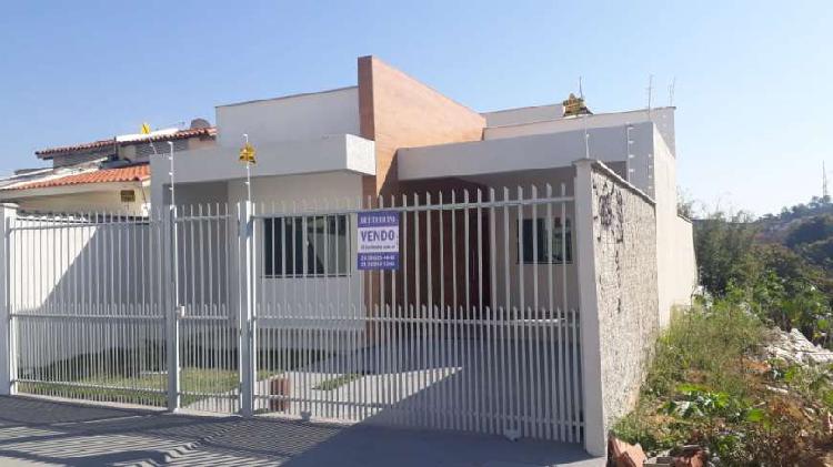 Casa com 3 Quartos à Venda, 130 m² por R$ 390.000 COD.