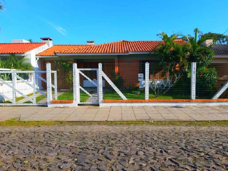 Casa com 3 Quartos à Venda, 132 m² por R$ 300.000 COD. 13