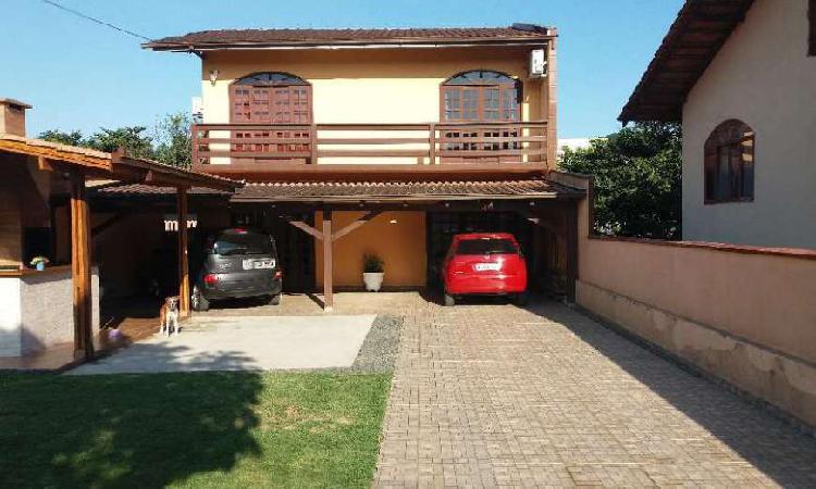 Casa com 3 Quartos à Venda, 190 m² por R$ 470.000 COD.