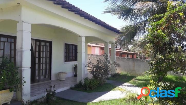 Casa com 3 dormitórios sendo 1 suíte - COQUEIRAL