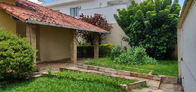 Casa com 5 Quartos à Venda, 375 m² por R$ 1.490.000 COD.