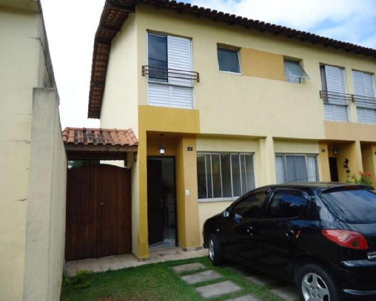 Casa de Condomínio com 2 Quartos para Alugar, 90 m² por R$