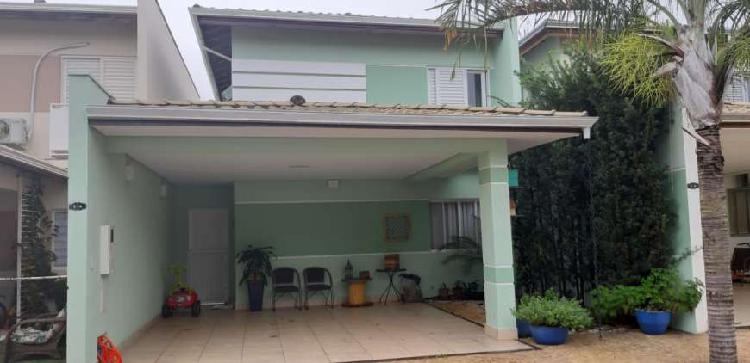 Casa de Condomínio com 4 Quartos à Venda, 160 m² por R$
