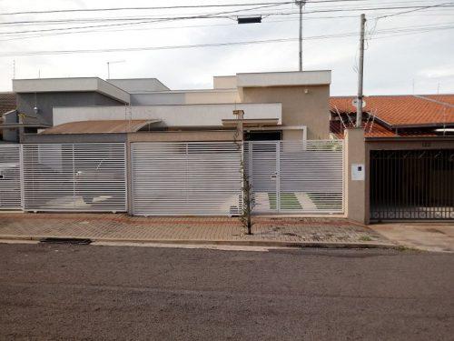 Casa geminada residencial para à venda na Rua Tamuro