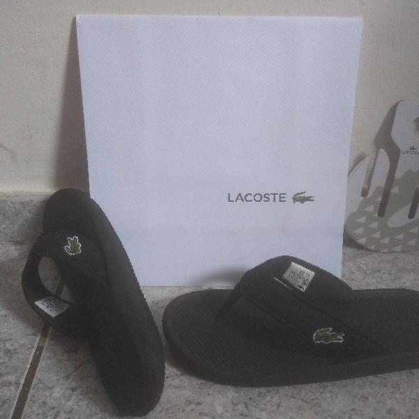 Chinelo Lacoste