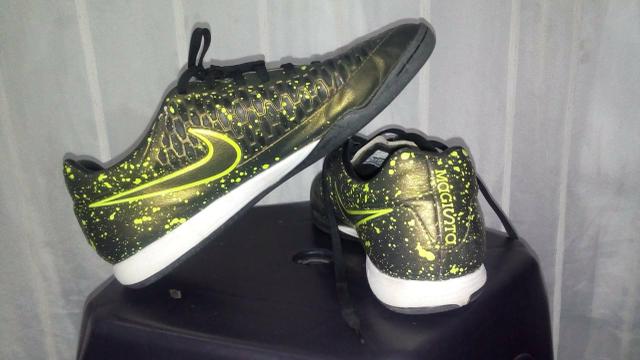 Chuteira Nike 40