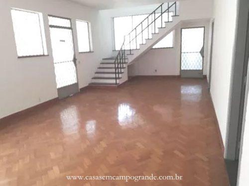 RJ – Campo Grande – Centro – Casa Duplex 5 Quartos –