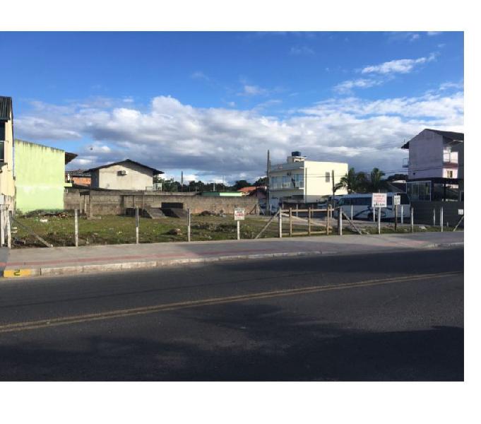 Terrenos de esquina na Geral do Ceniro, São José –