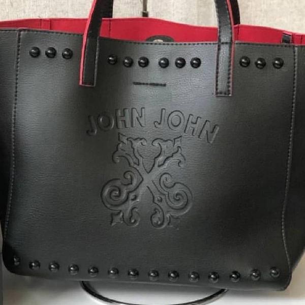 bolsa John John preta e vermelha