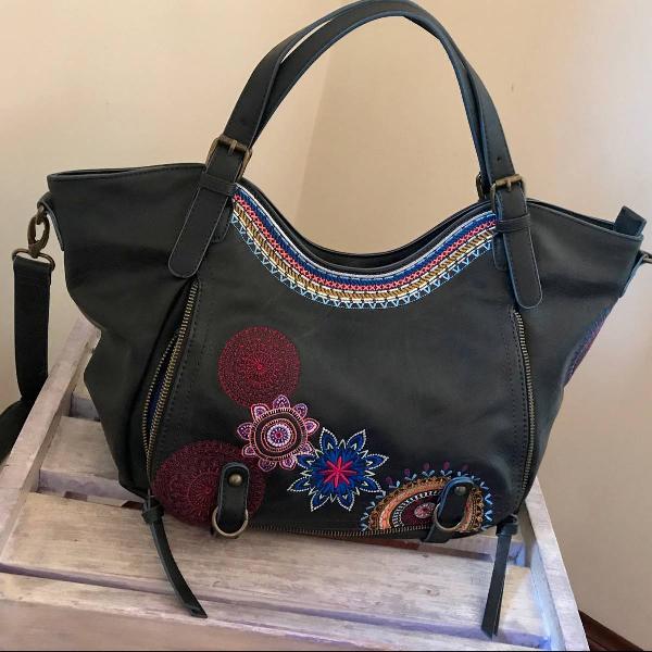 bolsa desigual bordada preta