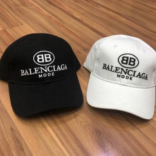 boné balenciaga branco e preto novo original