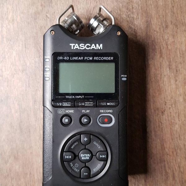 gravador de áudio tascam dr-40