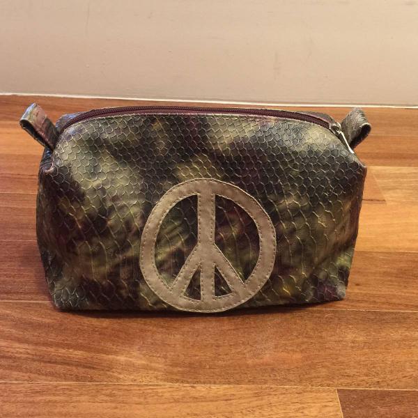 necessaire camuflada