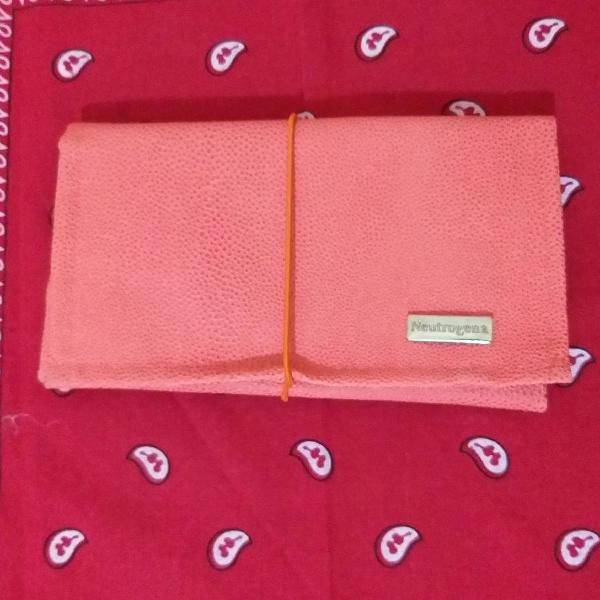 necessaire coral neutrogena