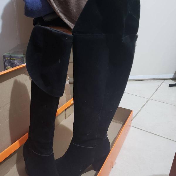 Bota over knee via marte preta camurça